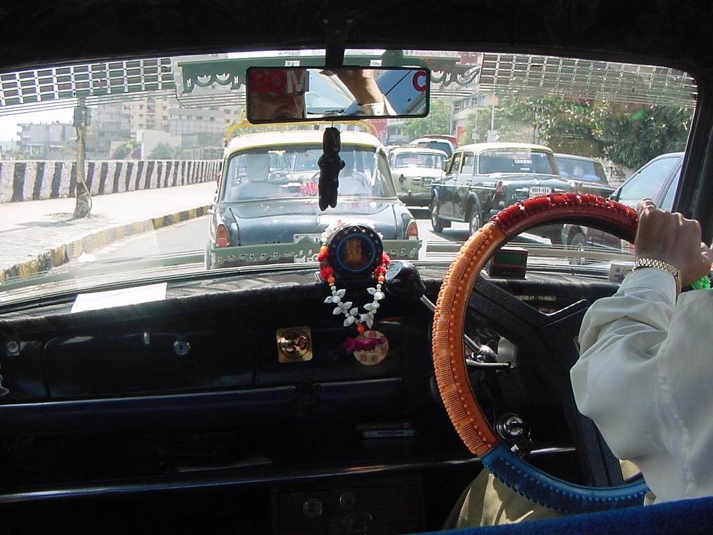 nickyskye meanderings: The Ambassador car in India